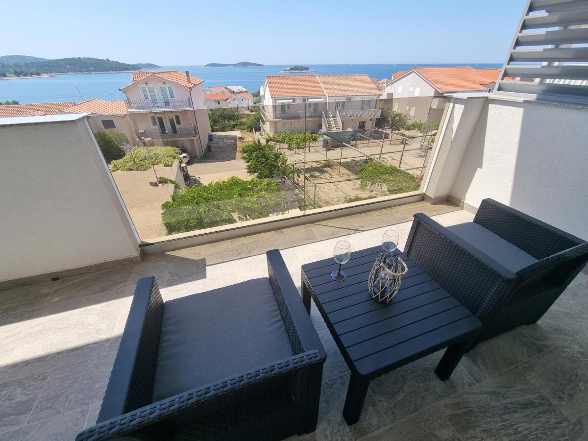 Sea View Apartment Рогозница Экстерьер фото